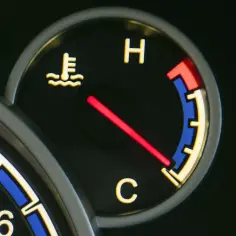 Odgrzewanie silnika na luzie. Czy diesel lub benzyna mogą ucierpieć?