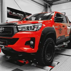 Toyota Hilux tuning - najpopularniejsze modyfikacje i sposoby na wzrost mocy