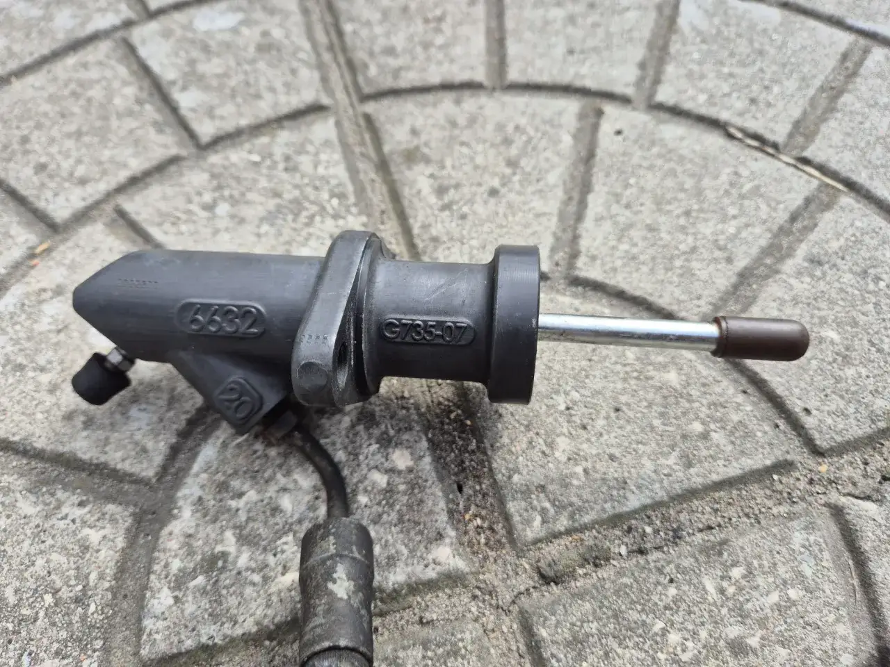 wysprzęglik BMW E36 lokalizacja