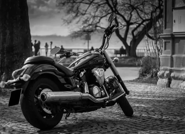 Poznaj motocykle adventure, które podbijają serca miłośników dwóch kółek! Dlaczego to najlepszy wybór na trasę?
