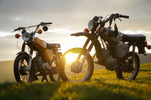 Sezon motocyklowy: kiedy dokładnie zaczyna się i kończy? Sprawdź daty i porady!